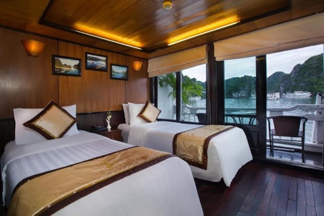 Deluxe Twin with Balcony